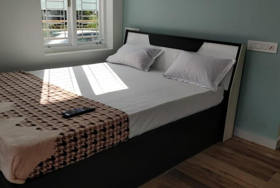 Appartamento Ab Island Residency Mundrothuruth Esterno foto